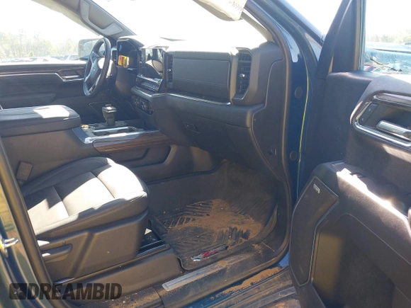 2024 Chevrolet Silverado 1500 RST with VIN 2GCUDEED6R1147763, listed as a IAAI auction lot 41857202 with 12,851 mi miles. Bid and sale history available at carsss.com. Image 5.