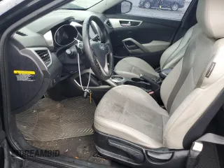 2013 Hyundai Veloster w/Gray Int с VIN KMHTC6AD8DU113990, выставлен на аукционе Copart как лот 54571895 с пробегом 181 757 миль миль и Списание • Salvage title. История ставок и продаж доступна на DreamBid. Изображение 7.