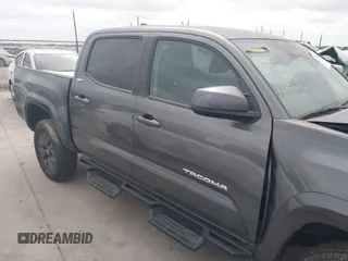 2023 Toyota Tacoma SR5 z VIN 3TMAZ5CN8PM201702, wystawiony jako IAAI lot #42060855 z przebiegiem 17 705 mil mil oraz . Historia ofert i sprzedaży dostępna na DreamBid. Obrazek 14.