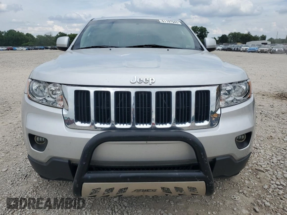 2011 Jeep Grand Cherokee Laredo z VIN 1J4RR4GG9BC714793, wystawiony jako Copart lot #61197945 z przebiegiem Nie podano mil oraz Czysty tytuł • Clean title. Historia ofert i sprzedaży dostępna na DreamBid. Obrazek 5.