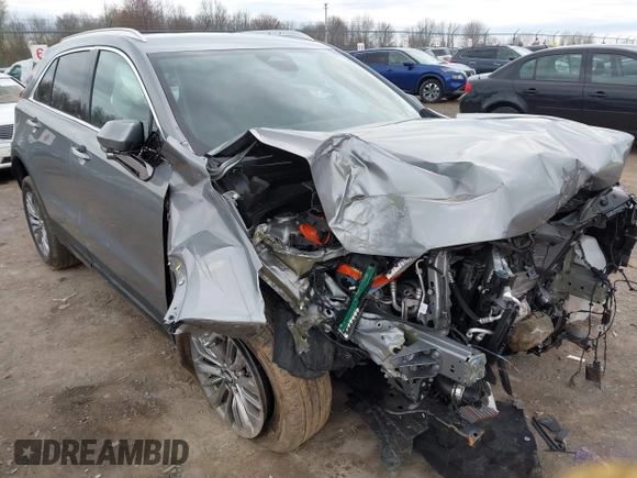2025 Cadillac XT4 AWD Premium Luxury with VIN 1GYFZDR41SF131347, listed as a IAAI auction lot 42198131 with 9,416 mi miles and . Bid and sale history available at carsss.com. Image 6.