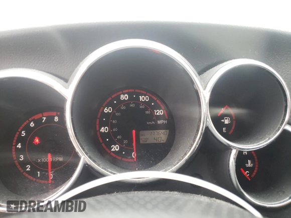 2006 Pontiac Vibe with VIN 5Y2SL65886Z458424, listed as a Copart auction lot 57891364 with 177,640 mi miles and Salvage Title. Bid and sale history available at carsss.com. Image 9.