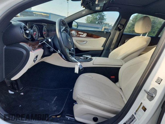 2017 Mercedes-Benz E 300 Luxury with VIN WDDZF4KB4HA230616, listed as a Copart auction lot 63031425 with 88,062 mi miles and Salvage title. Bid and sale history available at DreamBid. Image 7.
