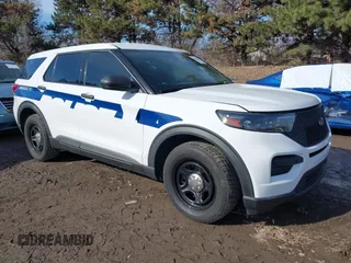 2020 Ford Police Interceptor Utility z VIN 1FM5K8AW1LGA55582, wystawiony jako IAAI lot #41498442 z przebiegiem 43 767 mil mil oraz . Historia ofert i sprzedaży dostępna na DreamBid. Obrazek 1.