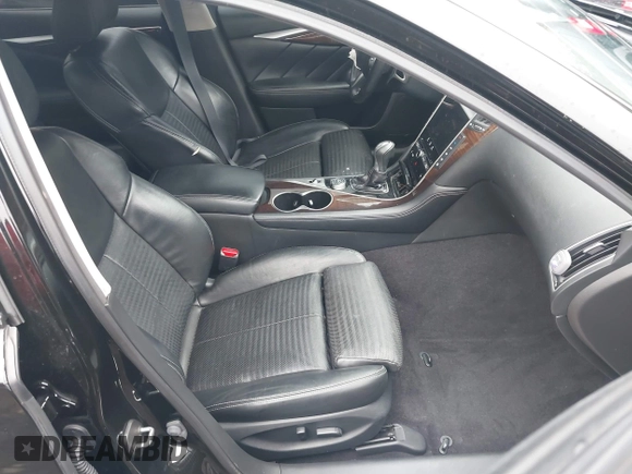 2015 Infiniti Q50 Premium with VIN JN1BV7AR1FM411864, listed as a IAAI auction lot 40800193 with 104,154 mi miles. Bid and sale history available at carsss.com. Image 5.