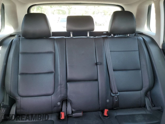 2012 Volkswagen Tiguan SE z VIN WVGAV7AX6CW543053, wystawiony jako Copart lot #53160825 z przebiegiem 167 185 mil mil oraz Szkody całkowita. Historia ofert i sprzedaży dostępna na DreamBid. Obrazek 10.