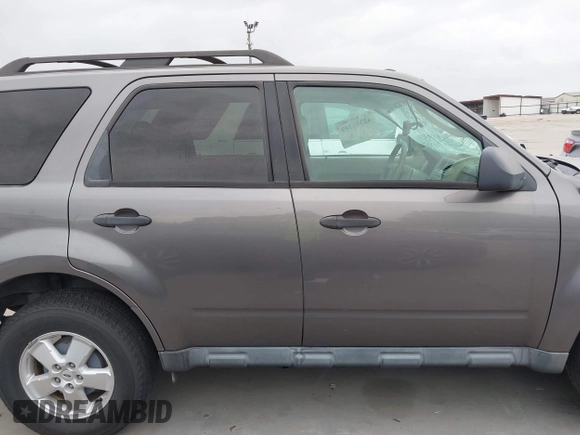 2010 Ford Escape XLT с VIN 1FMCU9D78AKB95229, выставлен на аукционе IAAI как лот 42366349 с пробегом 152 077 миль миль и . История ставок и продаж доступна на DreamBid. Изображение 13.