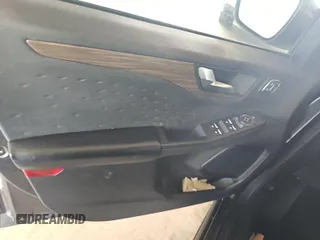 2020 Ford Escape Titanium Hybrid с VIN 1FMCU0DZ2LUB82013, выставлен на аукционе IAAI как лот 42796202 с пробегом 92 623 миль миль и . История ставок и продаж доступна на DreamBid. Изображение 12.