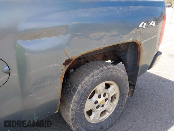 2013 Chevrolet Silverado 1500 LT with VIN 1GCRKSE74DZ351532, listed as a IAAI auction lot 42052732 with 232,992 mi miles and . Bid and sale history available at DreamBid. Image 6.