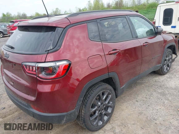 2021 Jeep Compass 80th Anniversary with VIN 3C4NJDEB9MT551945, listed as a IAAI auction lot 42241600 with 33,020 mi miles and . Bid and sale history available at DreamBid. Image 4.