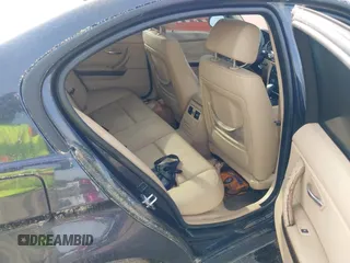 2009 BMW 3 Series 328i z VIN WBAPH73559E128562, wystawiony jako IAAI lot #42129719 z przebiegiem 172 682 mil mil oraz . Historia ofert i sprzedaży dostępna na DreamBid. Obrazek 8.