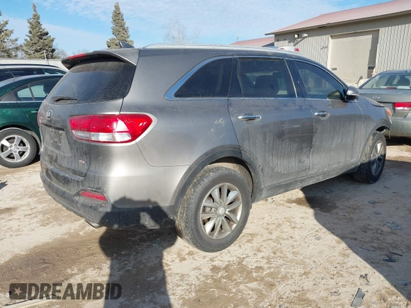 2016 Kia Sorento LX with VIN 5XYPGDA31GG002581, listed as a IAAI auction lot 41366057 with 170,671 mi miles. Bid and sale history available at carsss.com. Image 4.