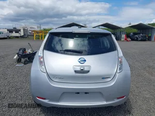 2017 Nissan LEAF SV z VIN 1N4BZ0CP4HC301703, wystawiony jako IAAI lot #42195180 z przebiegiem 42 366 mil mil oraz . Historia ofert i sprzedaży dostępna na DreamBid. Obrazek 16.