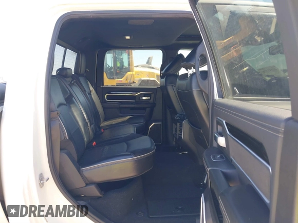 2019 Ram 2500 Laramie with VIN 3C6UR5FJ0KG684641, listed as a IAAI auction lot 41847895 with 127,668 mi miles. Bid and sale history available at carsss.com. Image 8.