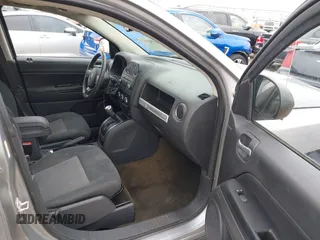 2016 Jeep Compass Sport with VIN 1C4NJDBB8GD780146, listed as a IAAI auction lot 41792416 with 127,548 mi miles. Bid and sale history available at carsss.com. Image 5.