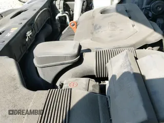 2018 Kia Sorento LX z VIN 5XYPGDA36JG343613, wystawiony jako IAAI lot #43229273 z przebiegiem 130 976 mil mil oraz . Historia ofert i sprzedaży dostępna na DreamBid. Obrazek 19.