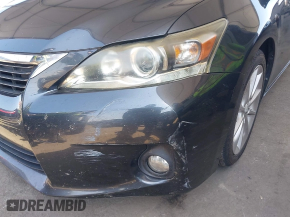 2011 Lexus CT 200h z VIN JTHKD5BH0B2030103, wystawiony jako IAAI lot #42782926 z przebiegiem 215 532 mil mil oraz . Historia ofert i sprzedaży dostępna na DreamBid. Obrazek 6.