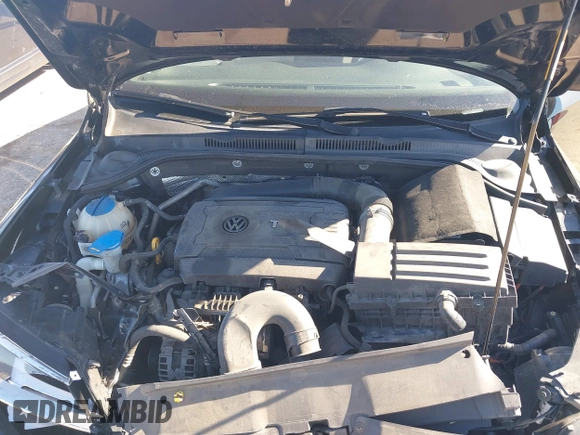 2015 Volkswagen Jetta SE z VIN 3VWD17AJ9FM415626, wystawiony jako IAAI lot #41309967 z przebiegiem 96 681 mil mil oraz . Historia ofert i sprzedaży dostępna na DreamBid. Obrazek 10.