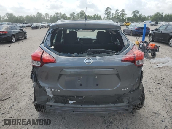 2019 Nissan Kicks S z VIN 3N1CP5CU3KL547941, wystawiony jako Copart lot #55298245 z przebiegiem 136 714 mil mil oraz Szkoda całkowita • Salvage title. Historia ofert i sprzedaży dostępna na DreamBid. Obrazek 6.