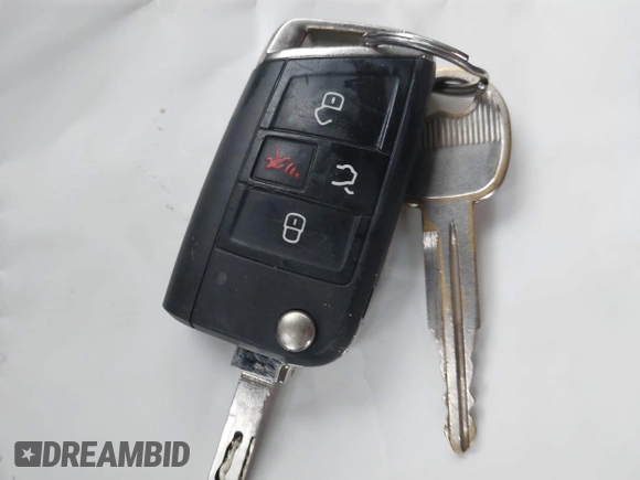 2021 Volkswagen Tiguan S with VIN 3VV1B7AXXMM002930, listed as a IAAI auction lot 42169613 with 47,118 mi miles and . Bid and sale history available at DreamBid. Image 11.