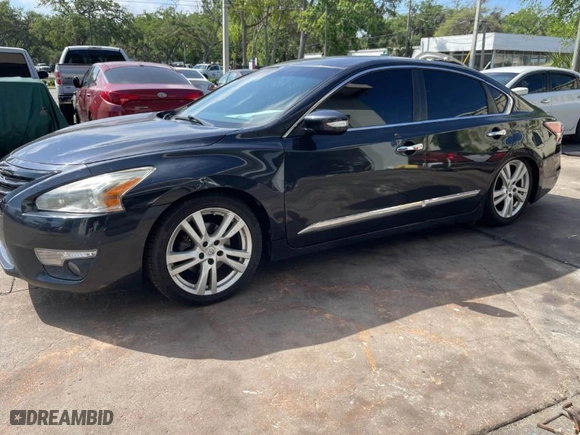2014 Nissan Altima 3.5 SL with VIN 1N4BL3AP4EC903082, listed as a IAAI auction lot 41929815 with 96,118 mi miles. Bid and sale history available at carsss.com. Image 2.