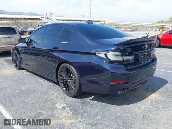 2018 BMW 5 Series 540i с VIN WBAJE5C55JG918407, выставлен на аукционе IAAI как лот 42326980 с пробегом 89 318 миль миль и . История ставок и продаж доступна на DreamBid. Изображение 3.