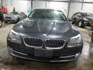 2012 BMW 5 Series 535i xDrive z VIN WBAFU7C56CDU59798, wystawiony jako Copart lot #84468134 z przebiegiem 181 664 mil mil oraz Szkoda całkowita • Salvage title. Historia ofert i sprzedaży dostępna na DreamBid. Obrazek 5.