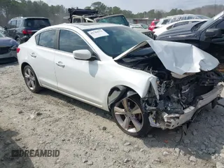2013 Acura ILX Tech Pkg with VIN 19VDE1F78DE009807, listed as a IAAI auction lot 41784271 with 169,860 mi miles. Bid and sale history available at carsss.com. Image 1.