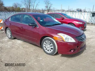 2012 Nissan Altima S z VIN 1N4AL2AP3CN467672, wystawiony jako IAAI lot #41823963 z przebiegiem 118 158 mil mil oraz . Historia ofert i sprzedaży dostępna na DreamBid. Obrazek 1.