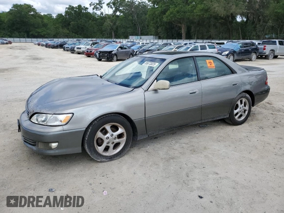 2001 Lexus ES 300 with VIN JT8BF28G615110977, listed as a Copart auction lot 55073025 with 194,948 mi miles and Salvage Title. Bid and sale history available at DreamBid. Image 1.