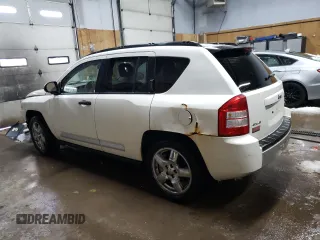 2007 Jeep Compass Limited with VIN 1J8FF57W67D185358, listed as a Copart auction lot 43978035 with 160,314 mi miles and Clean Title. Bid and sale history available at carsss.com. Image 2.