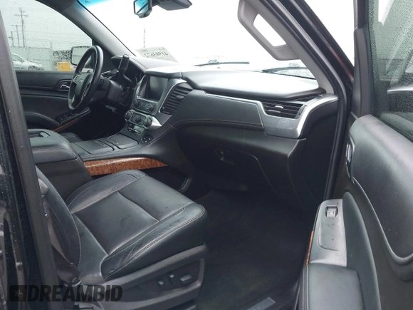 2017 Chevrolet Suburban Premier z VIN 1GNSKJKC4HR162261, wystawiony jako IAAI lot #41593672 z przebiegiem 100 136 mil mil oraz . Historia ofert i sprzedaży dostępna na DreamBid. Obrazek 5.
