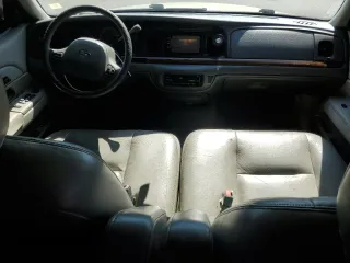 2004 Ford Crown Victoria LX с VIN 2FAFP74W44X184918, выставлен на аукционе Copart как лот 73346744 с пробегом 157 925 миль миль и Списание • Salvage title. История ставок и продаж доступна на DreamBid. Изображение 8.