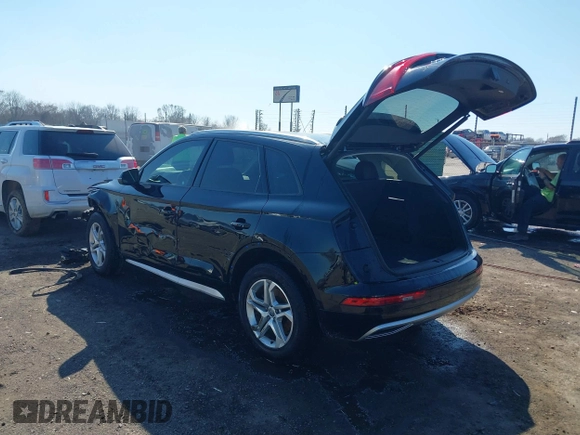 2018 Audi Q5 Premium with VIN WA1ANAFY7J2143407, listed as a IAAI auction lot 41642531 with 71,169 mi miles. Bid and sale history available at carsss.com. Image 3.