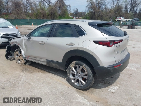 2022 Mazda CX-30 S Select z VIN 3MVDMBBL2NM439681, wystawiony jako IAAI lot #41960902 z przebiegiem 22 730 mil mil oraz . Historia ofert i sprzedaży dostępna na DreamBid. Obrazek 3.