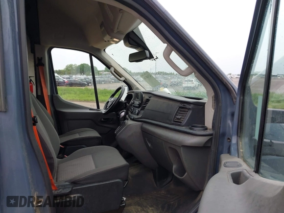 2021 Ford Transit Cargo с VIN 1FTBR3X84MKA82773, выставлен на аукционе IAAI как лот 42340746 с пробегом 102 033 миль миль и . История ставок и продаж доступна на DreamBid. Изображение 5.