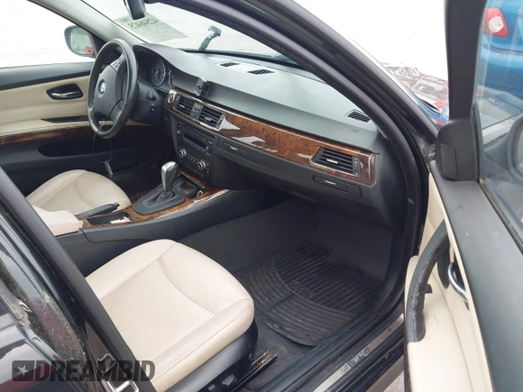 2009 BMW 3 Series 328i xDrive with VIN WBAPK73559A450160, listed as a IAAI auction lot 42846425 with 200,293 mi miles and . Bid and sale history available at DreamBid. Image 5.