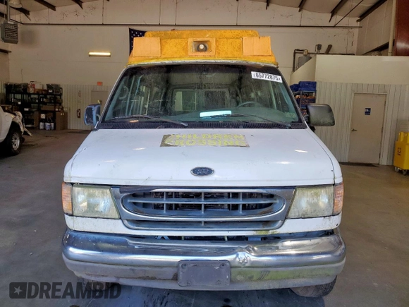 2001 Ford Econoline Passenger XL with VIN 1FBSS31LX1HA03315, listed as a Copart auction lot 65772875 with 108,184 mi miles and Clean title. Bid and sale history available at DreamBid. Image 5.