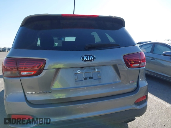 2019 Kia Sorento LX with VIN 5XYPG4A33KG513184, listed as a IAAI auction lot 41759888 with 66,770 mi miles. Bid and sale history available at carsss.com. Image 17.