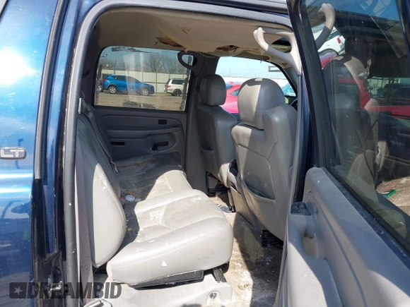 2005 Chevrolet Avalanche LS z VIN 3GNEC12Z25G212827, wystawiony jako IAAI lot #41471381 z przebiegiem 314 023 mil mil oraz . Historia ofert i sprzedaży dostępna na DreamBid. Obrazek 8.