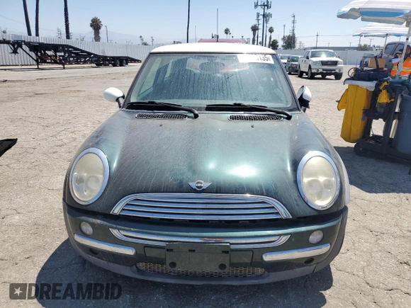 2002 MINI Hardtop with VIN WMWRC33442TC35176, listed as a Copart auction lot 65486135 with 58,504 mi miles and Clean title. Bid and sale history available at DreamBid. Image 5.