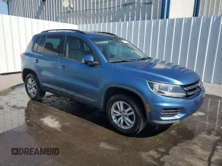 2017 Volkswagen Tiguan S z VIN WVGAV7AX7HK009929, wystawiony jako Copart lot #52893595 z przebiegiem 88 659 mil mil oraz Czysty tytuł • Clean title. Historia ofert i sprzedaży dostępna na DreamBid. Obrazek 4.