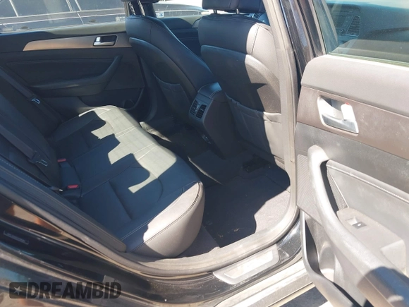 2015 Hyundai Sonata Sport z VIN 5NPE34AB5FH198560, wystawiony jako IAAI lot #42467031 z przebiegiem 96 111 mil mil oraz . Historia ofert i sprzedaży dostępna na DreamBid. Obrazek 8.