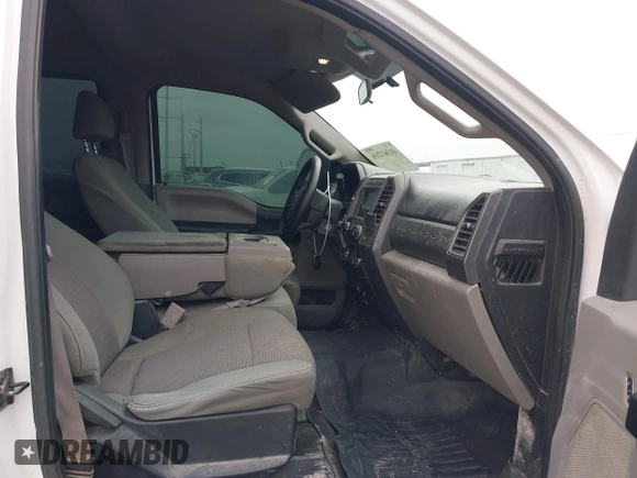 2018 Ford Super Duty F-250 SRW XL with VIN 1FT7W2BT9JEB87422, listed as a IAAI auction lot 41367216 with 162,239 mi miles. Bid and sale history available at carsss.com. Image 5.