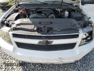 2007 Chevrolet Suburban LTZ with VIN 1GNFK16Y77R376764, listed as a Copart auction lot 64812405 with 223,464 mi miles and Clean title. Bid and sale history available at DreamBid. Image 12.