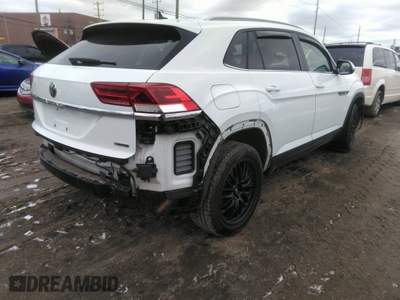 2020 Volkswagen Atlas SE with VIN 1V26E2CA0LC211728, listed as a IAAI auction lot 41726981 with 122,524 mi miles and . Bid and sale history available at DreamBid. Image 4.