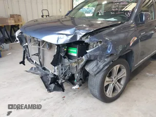 2011 Toyota Highlander Limited with VIN 5TDYK3EH8BS026066, listed as a IAAI auction lot 42646319 with 118,317 mi miles and . Bid and sale history available at DreamBid. Image 6.