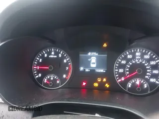2019 Kia Optima LX with VIN 5XXGT4L31KG348622, listed as a IAAI auction lot 41726487 with 100,286 mi miles. Bid and sale history available at carsss.com. Image 7.