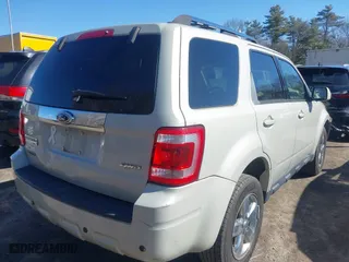 2009 Ford Escape Limited with VIN 1FMCU94G49KA42830, listed as a IAAI auction lot 41815033 with 91,952 mi miles. Bid and sale history available at carsss.com. Image 4.
