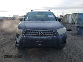 2008 Toyota Highlander Hybrid with VIN JTEEW41A482008875, listed as a IAAI auction lot 41390272 with 177,042 mi miles. Bid and sale history available at carsss.com. Image 12.